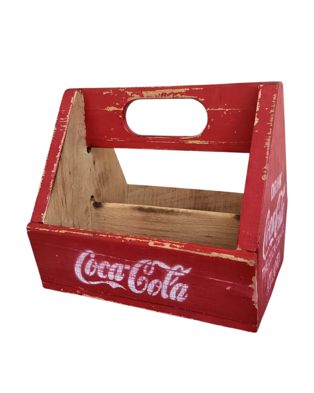 Vintage Coca-Cola Ahşap Taşıma Kasası – Ön Görünüş El yapımı vintage Coca-Cola ahşap taşıma kasasının önden görünümü